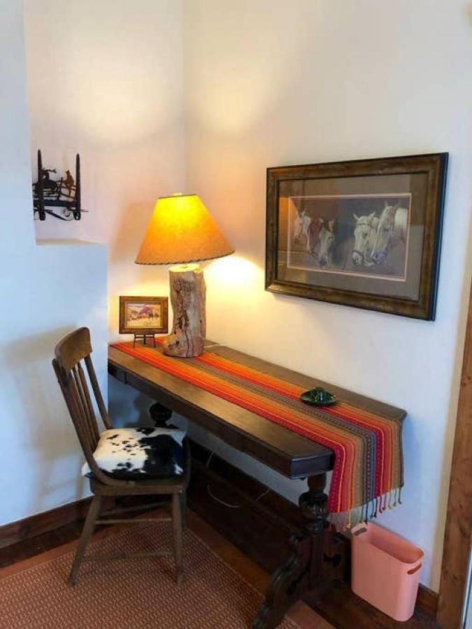 Bed and Breakfast El Viejo Adobe - Across From Sul Ross Campus Alpine Zewnętrze zdjęcie